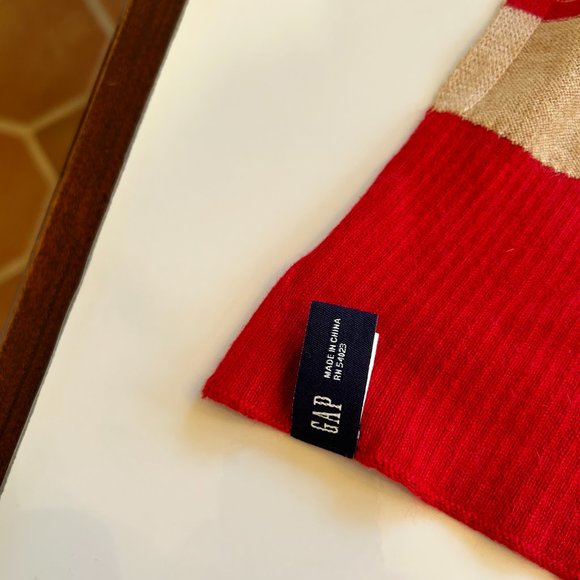 GAP Scarf - Picture 6 of 6